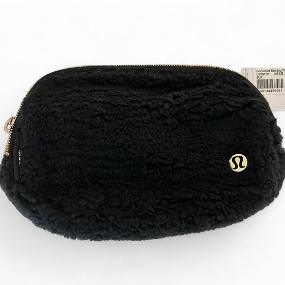 NEW lululemon black Sherpa everywhere belt bag furry teddy shearling - Picture 1 of 2